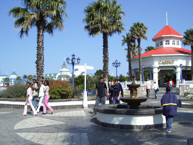 040828portelizabeth1307.jpg