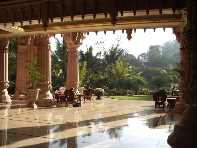 050112bangalore0823.jpg