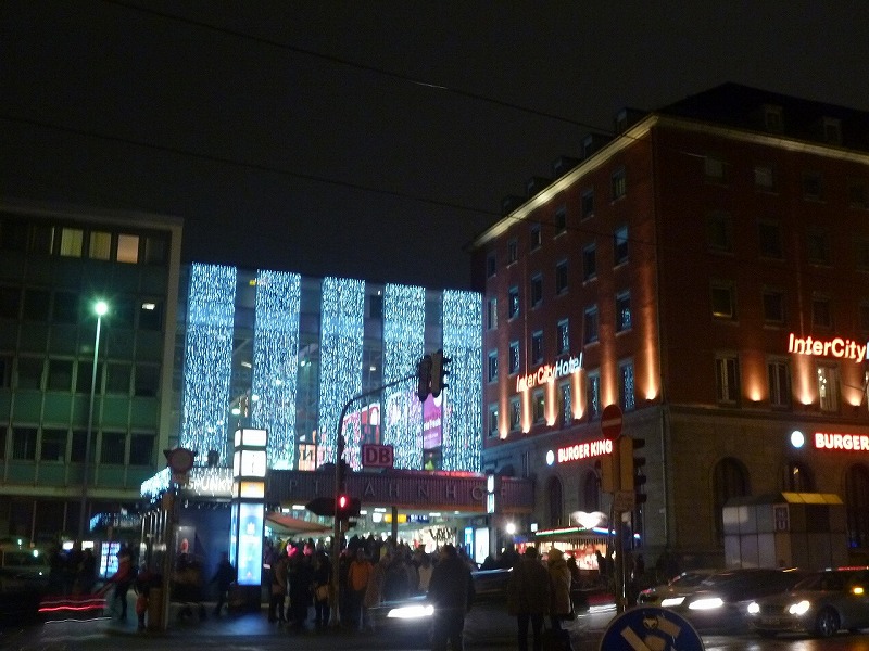 20141207munich1831hauptbahnhof.jpg