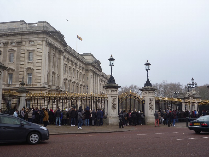 20161201_1104buckingham_palace.jpg