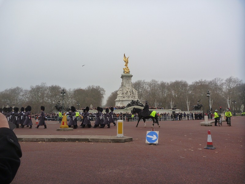 20161201_1131buckingham_palace.jpg