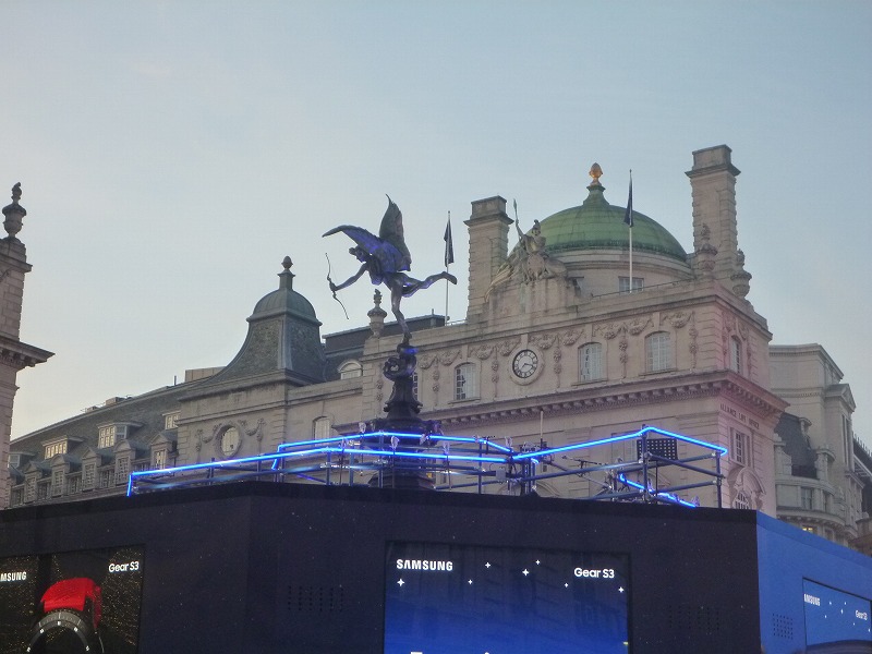 20161205_1539_piccadilly_circus_eros.jpg