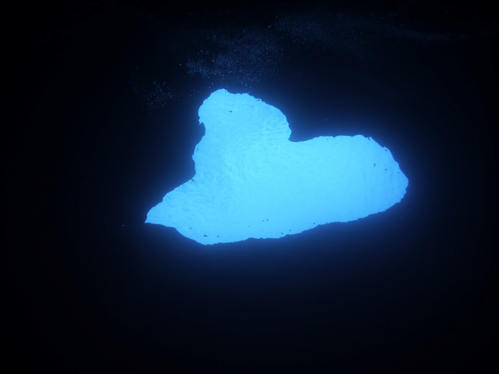 181203guam_bluehole1023.jpg