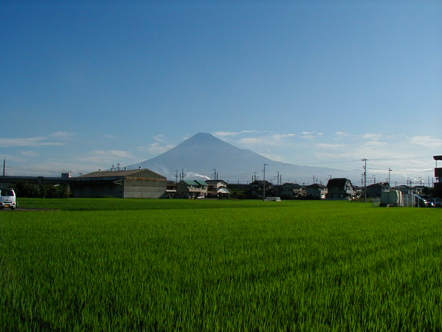 020711fuji0700.jpg